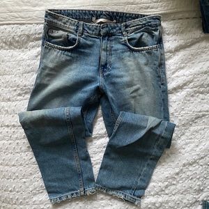 Distressed Zara light blue ankle jeans